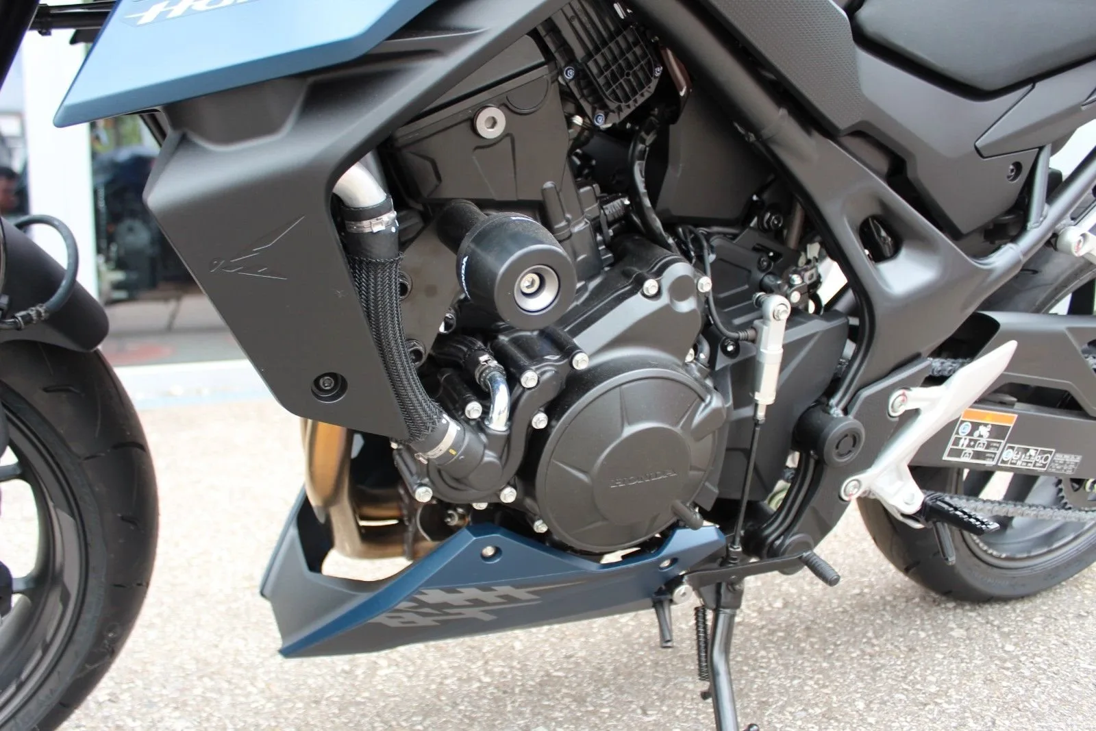 Honda CB750 Hornet E-Clutch