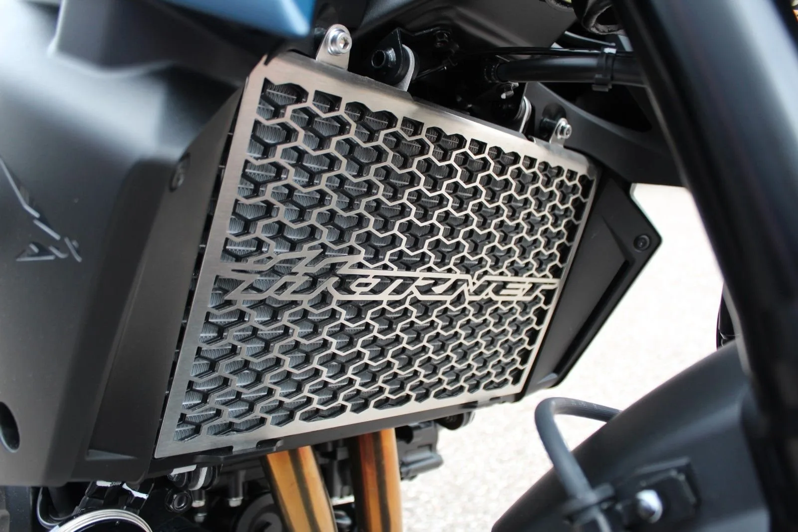 Honda CB750 Hornet E-Clutch