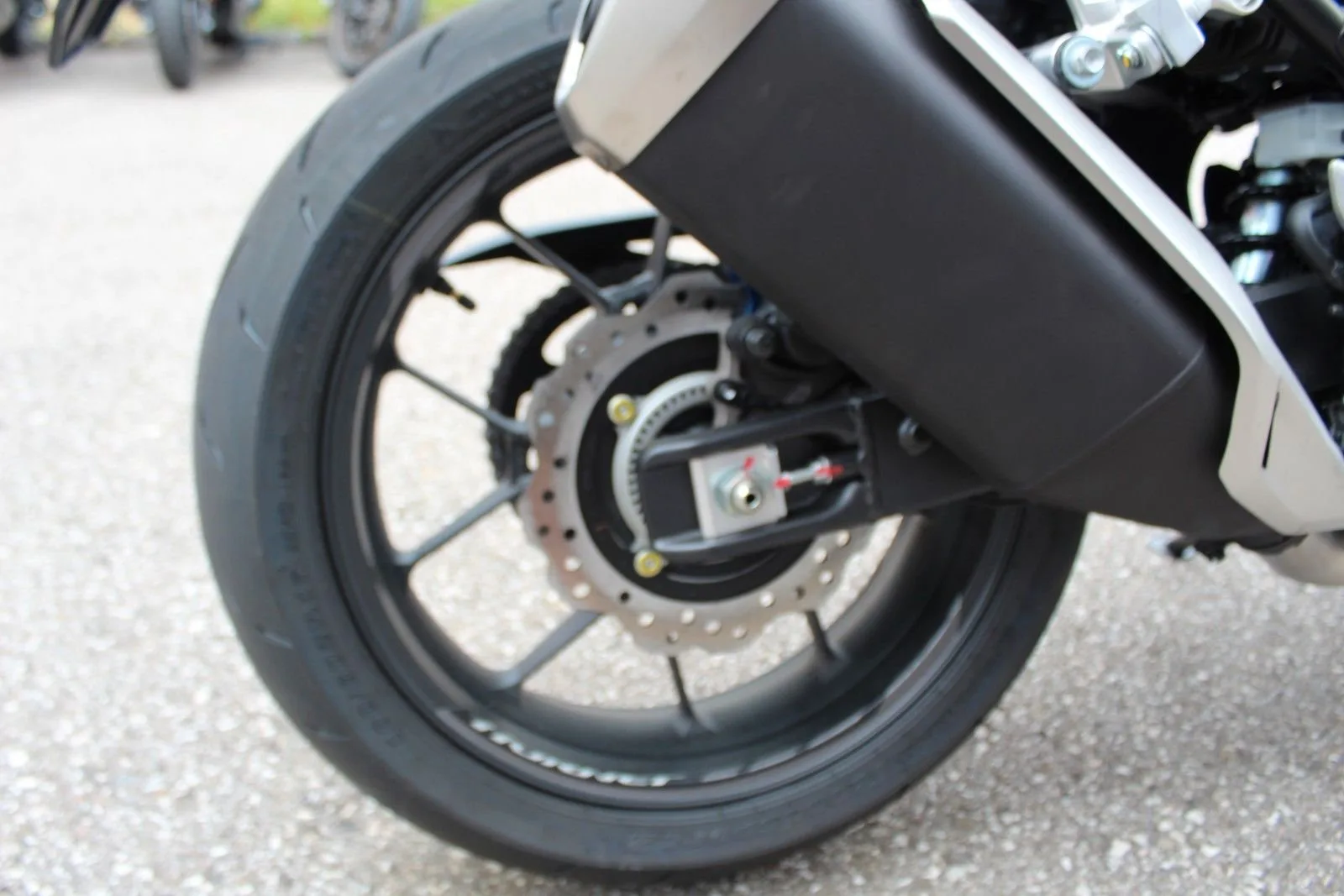 Honda CB750 Hornet E-Clutch