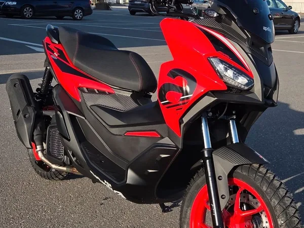 Aprilia SR GT Sport 125