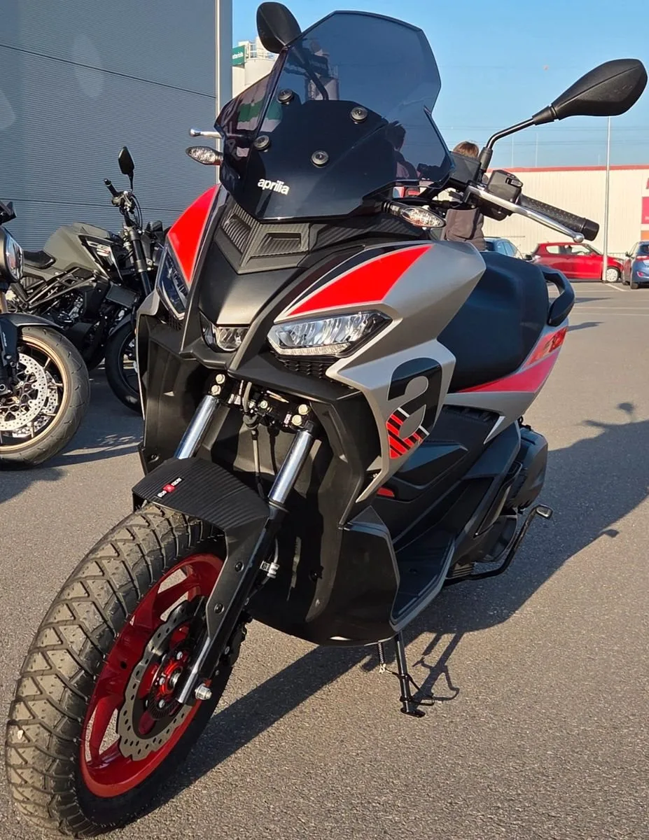 Aprilia SR GT Sport 125