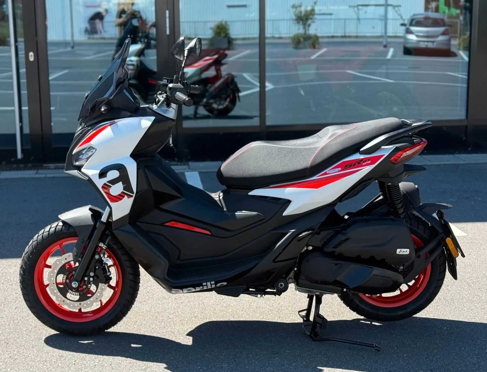 Aprilia SR GT Sport 125
