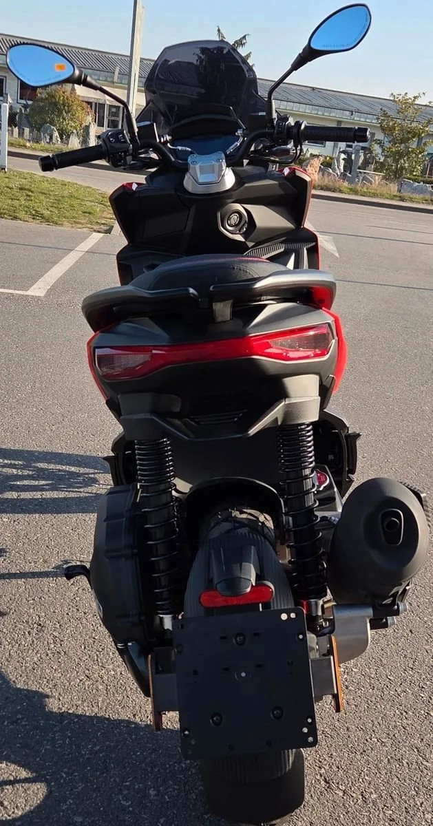 Aprilia SR GT Sport 125