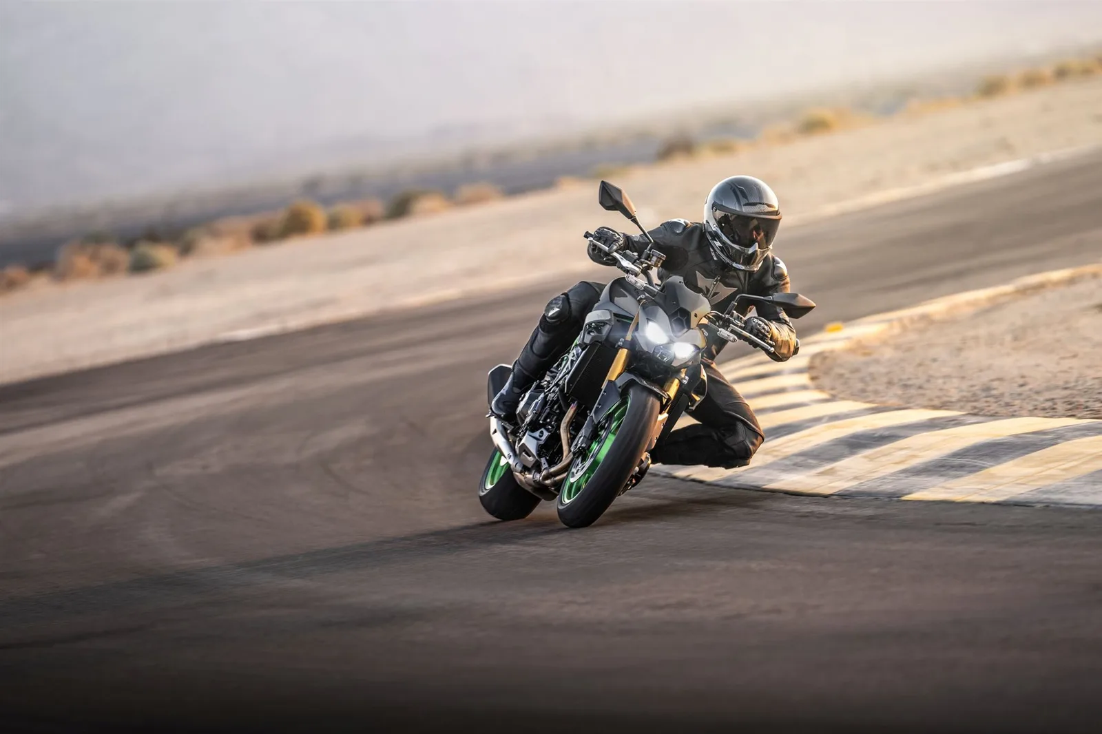 Kawasaki Z900 SE sofort lieferbar! 2026