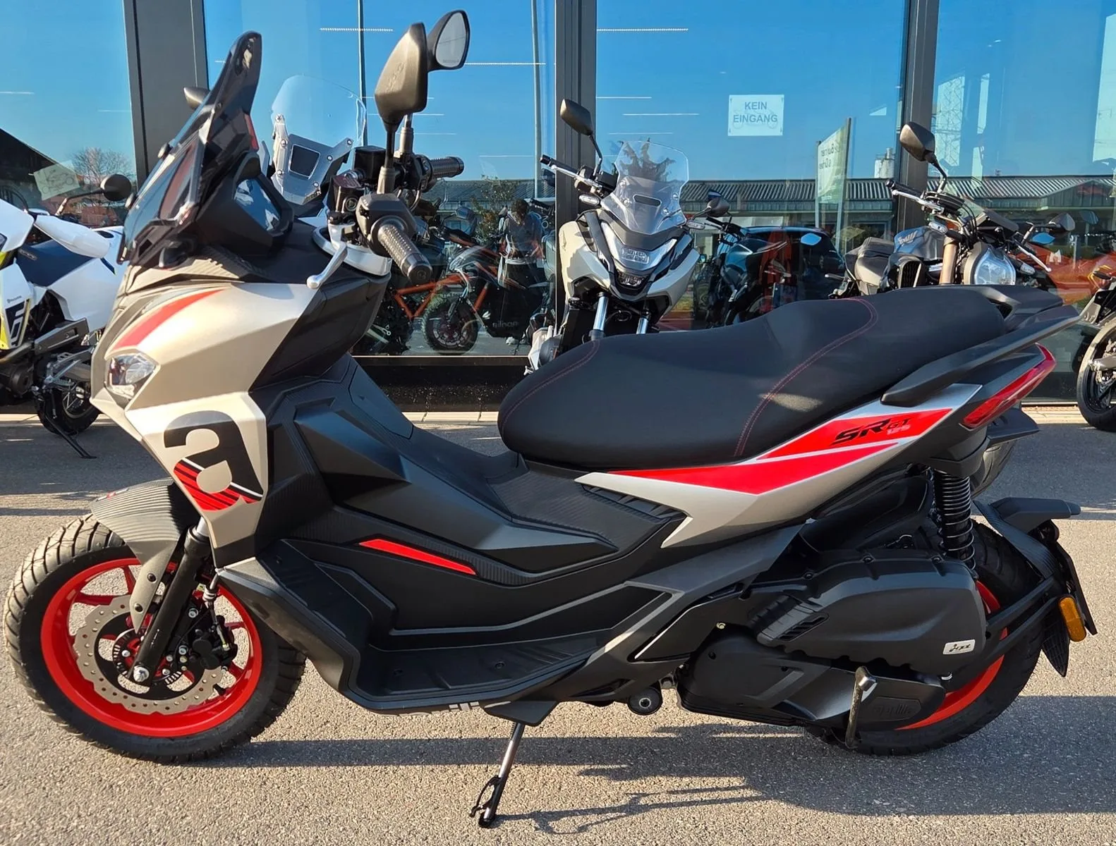Aprilia SR GT Sport 125