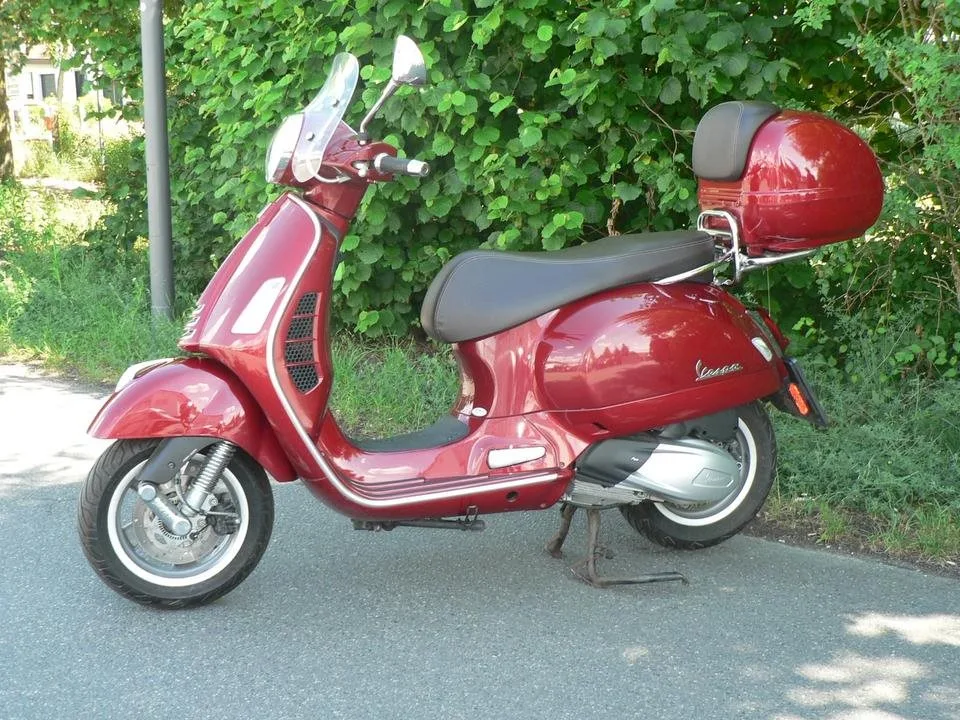 Vespa GTS 300