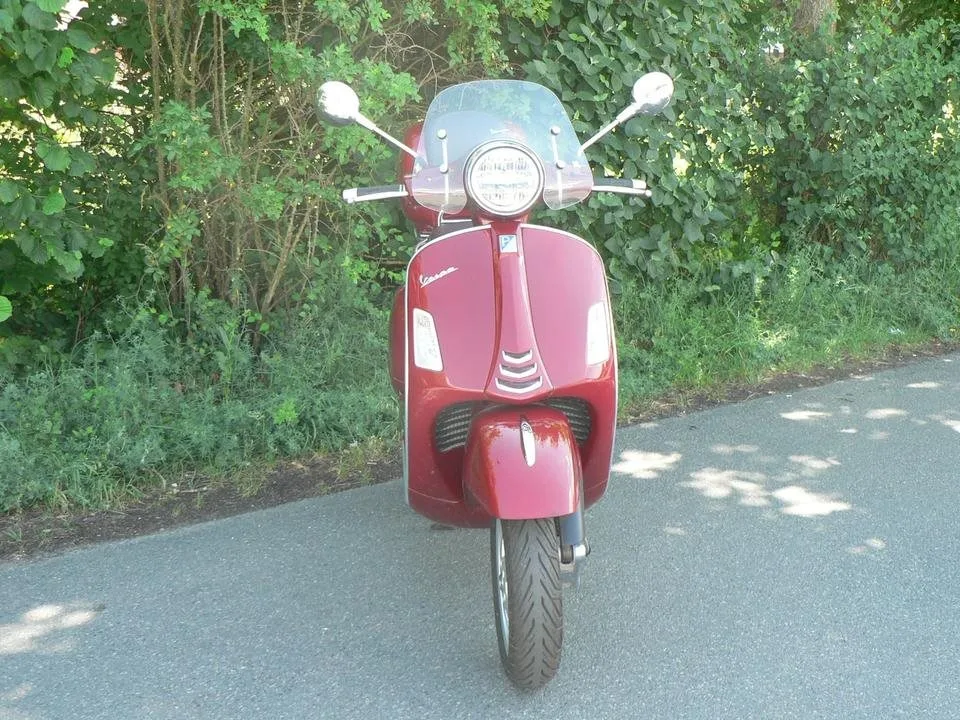 Vespa GTS 300