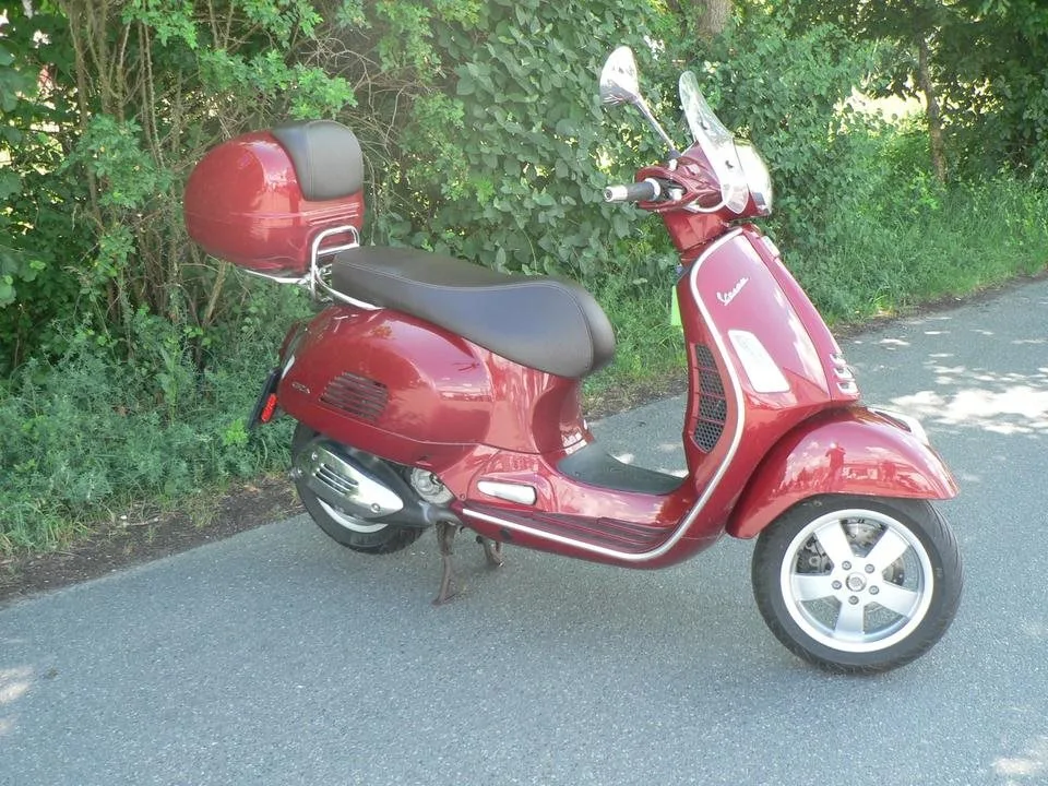 Vespa GTS 300