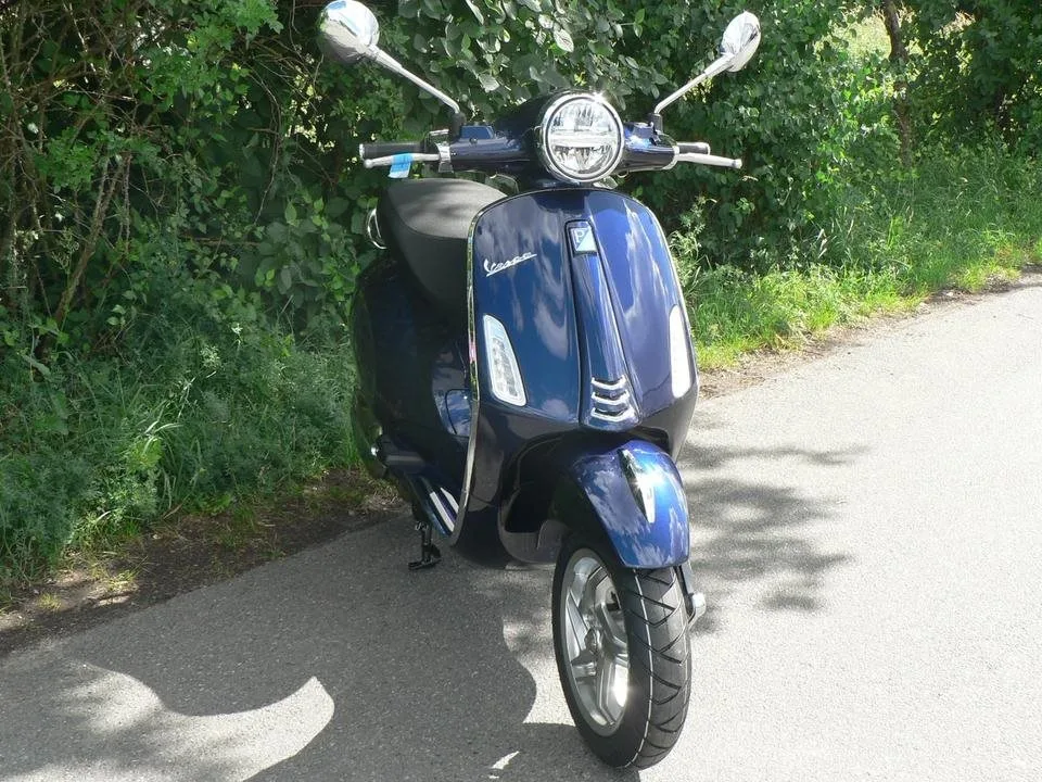 Vespa Primavera 125