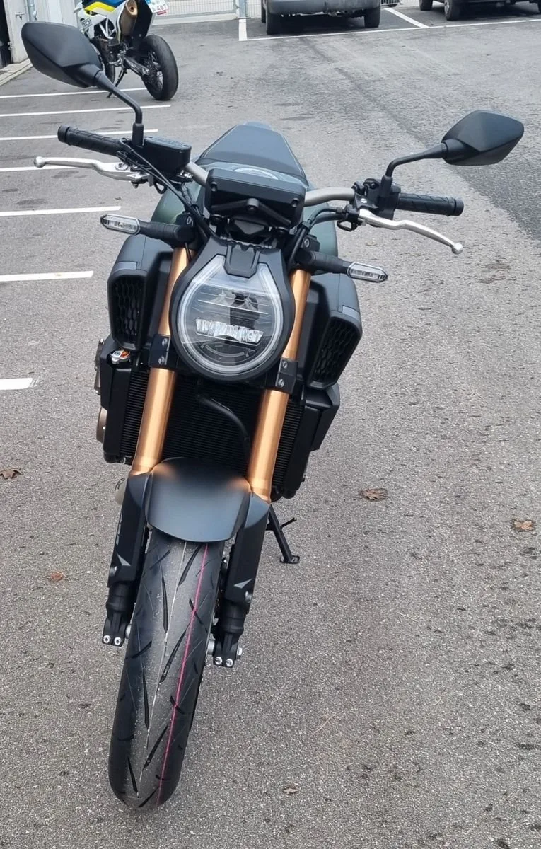 Honda CB650R E-Clutch