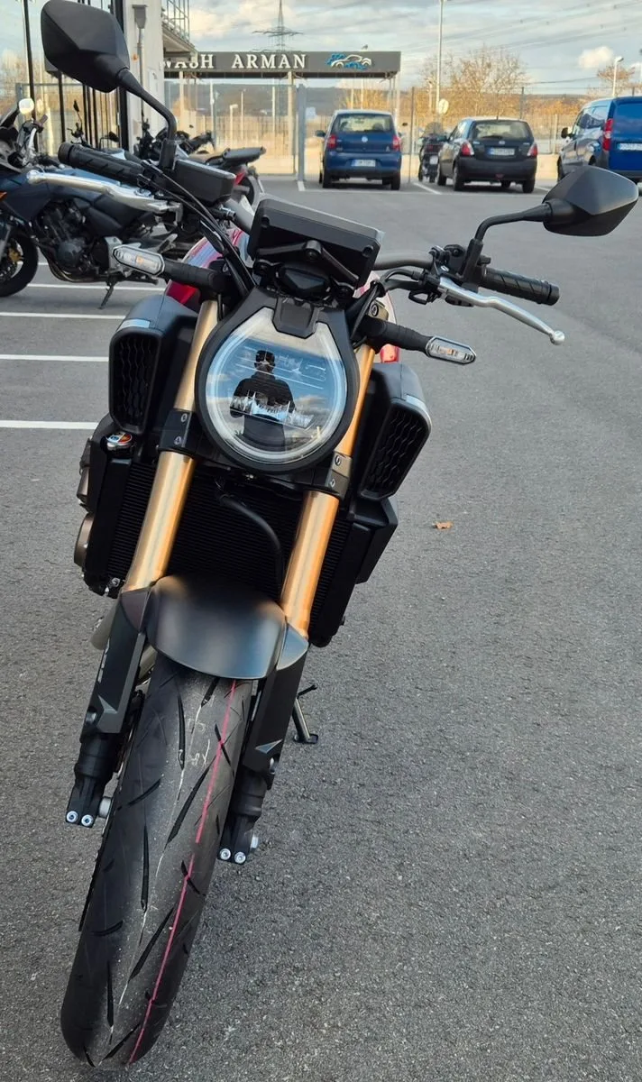 Honda CB650R E-Clutch