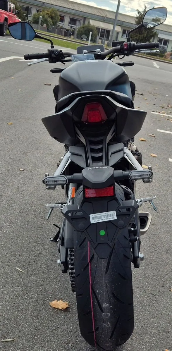 Honda CB650R E-Clutch