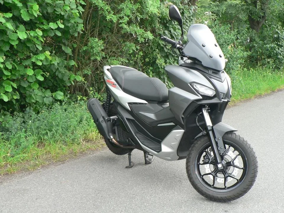 Aprilia SR GT 125