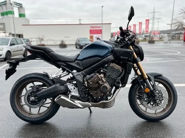 Honda CB650R E-Clutch