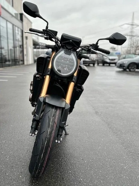 Honda CB650R E-Clutch
