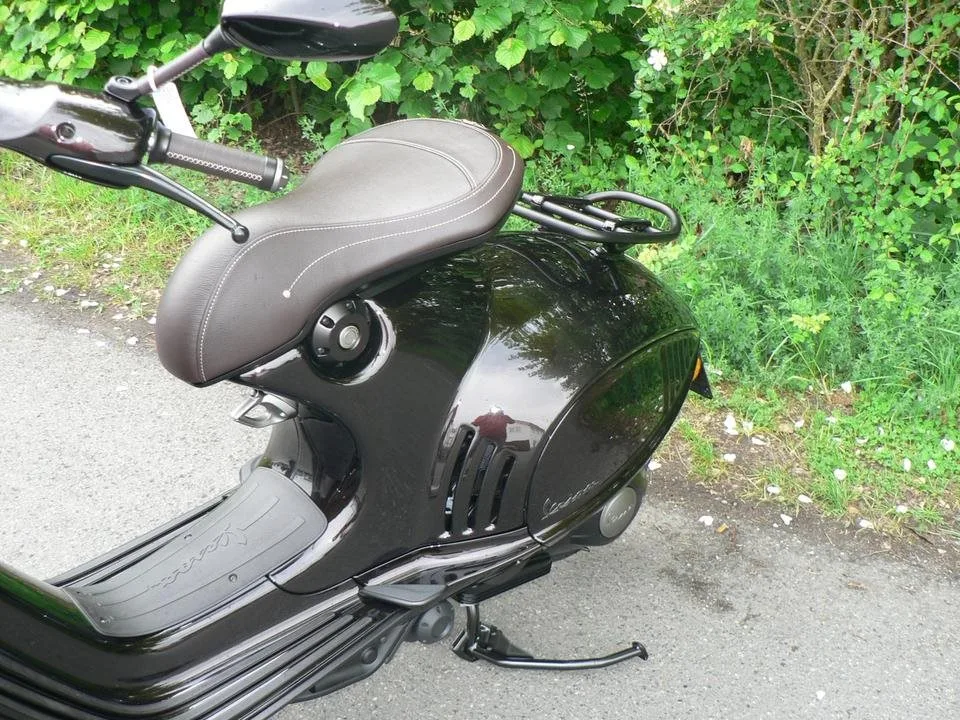 Vespa 946 Horse