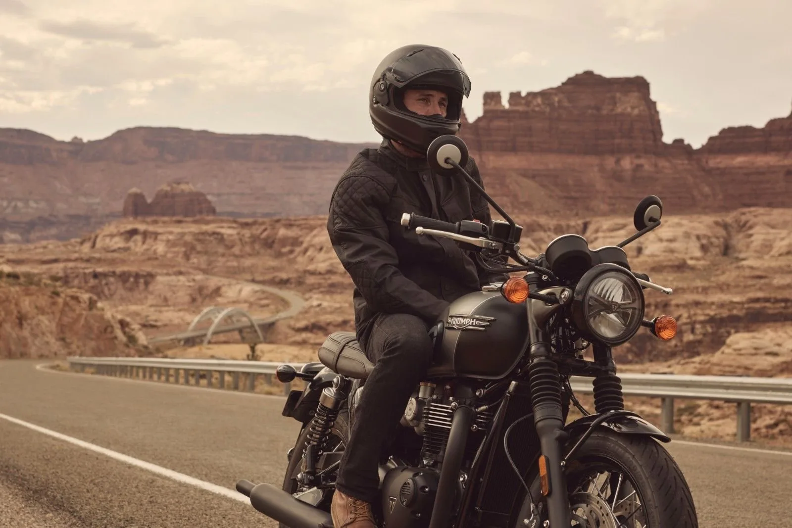 Triumph Bonneville T120 Black