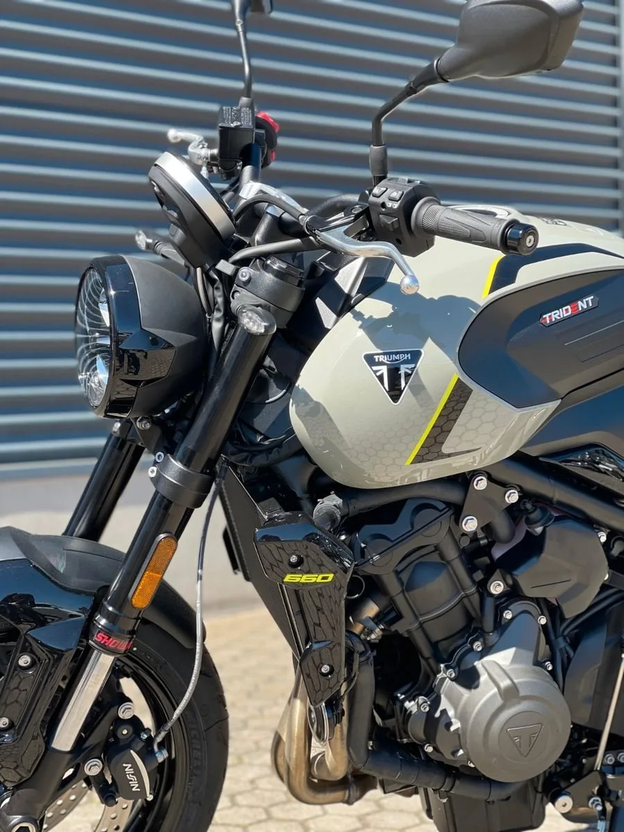 Triumph Trident 660