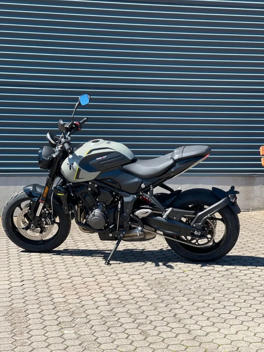 Triumph Trident 660