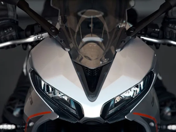 Triumph Daytona 660