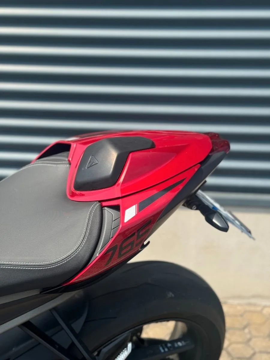 Triumph Street Triple RS