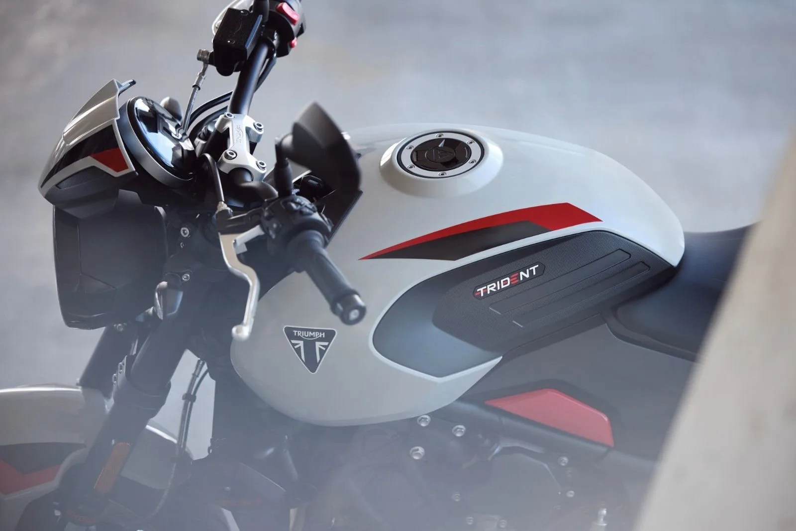 Triumph Trident 800
