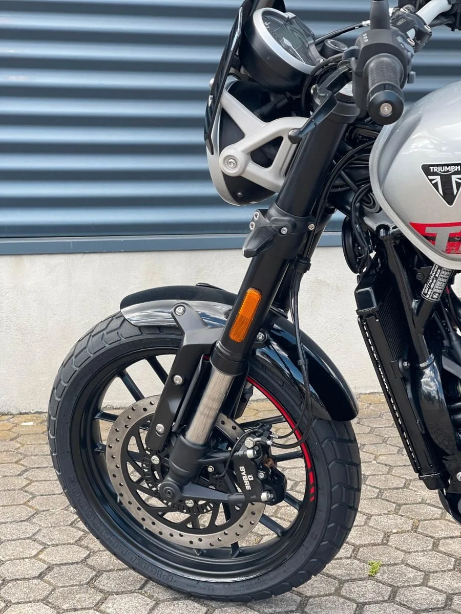 Triumph Tracker 400