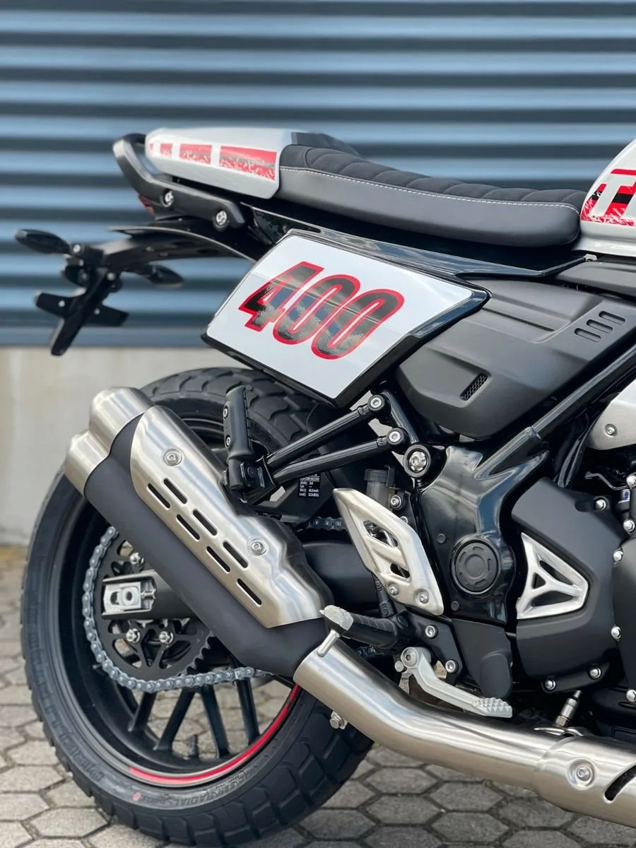 Triumph Tracker 400