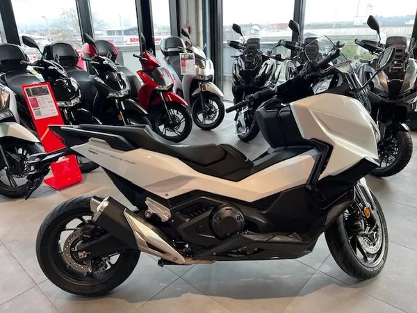 Honda Forza 750