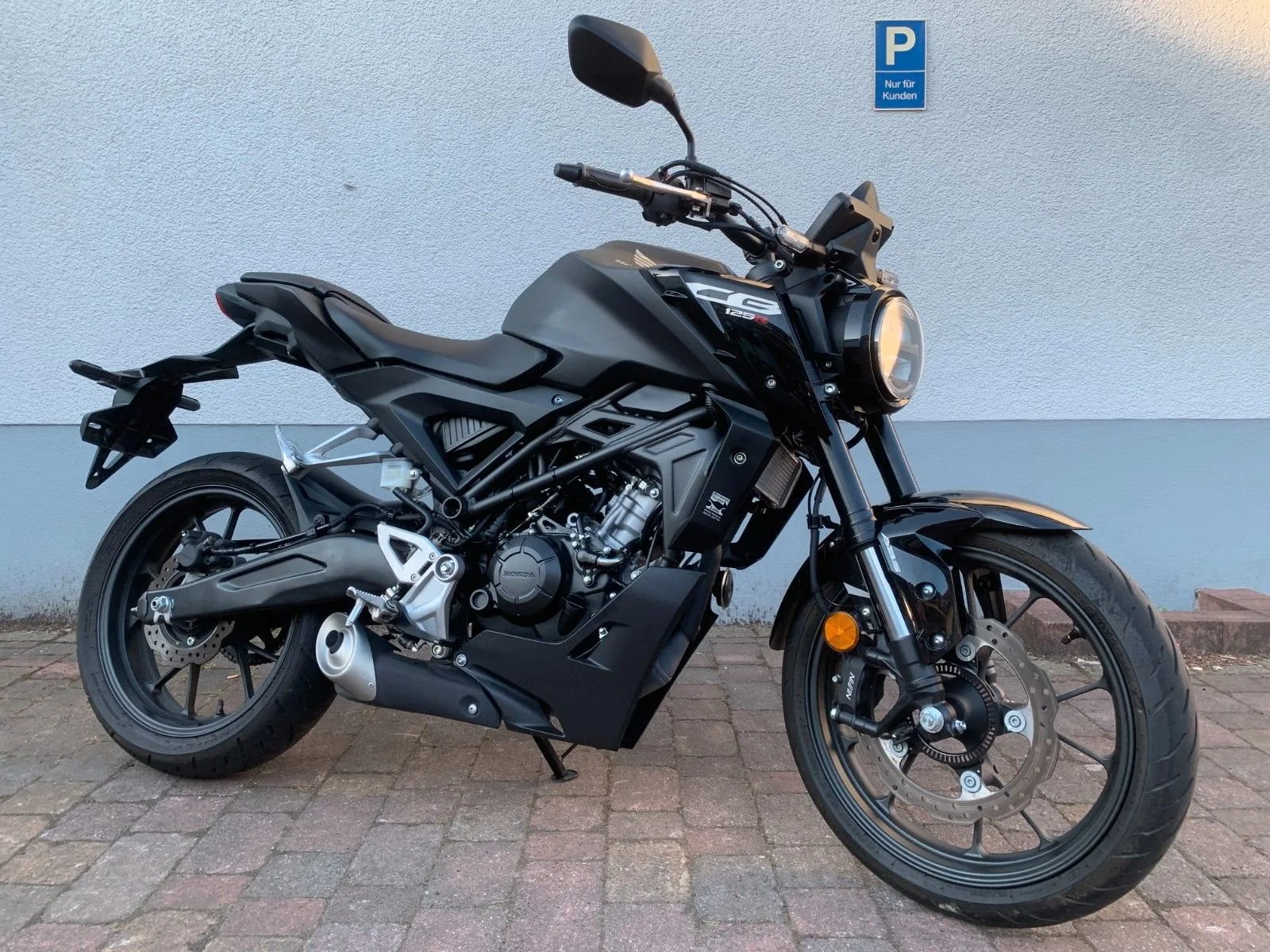Honda CB125R