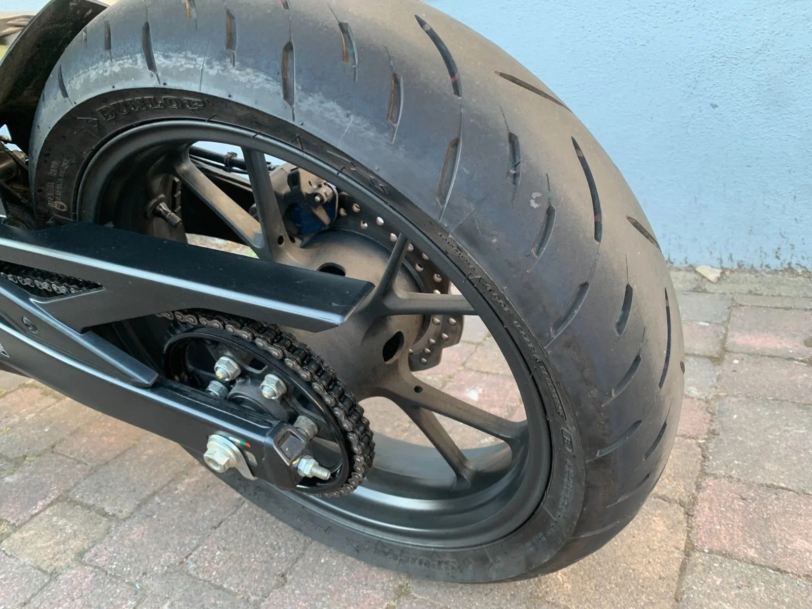 Honda CB125R