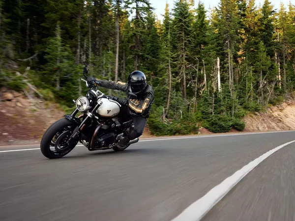 Triumph Speed Twin 1200