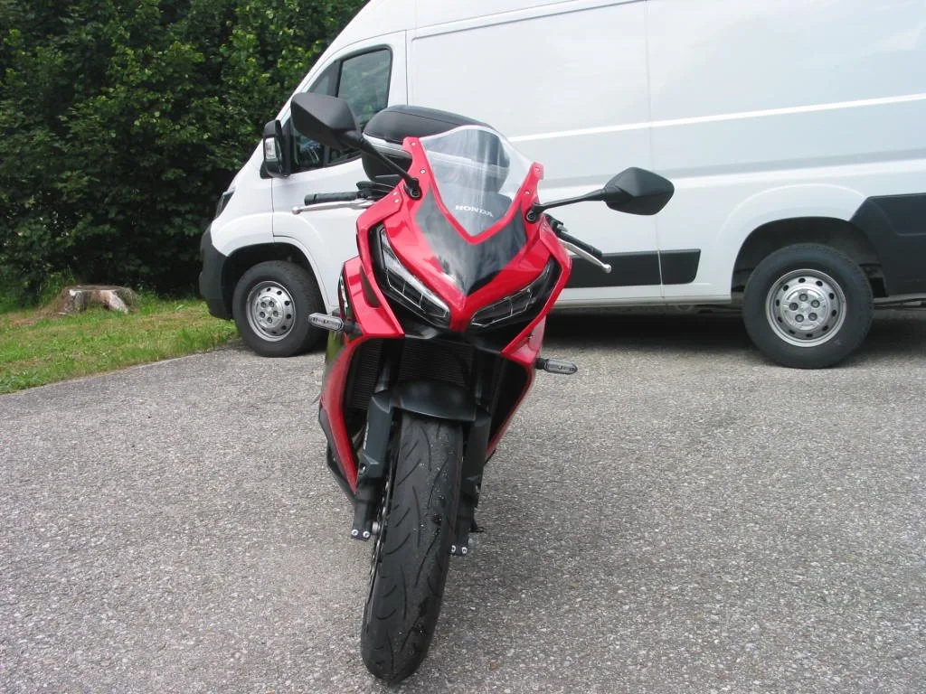 Honda CBR650R nur 1.000 Km