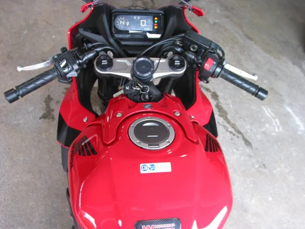 Honda CBR650R nur 1.000 Km
