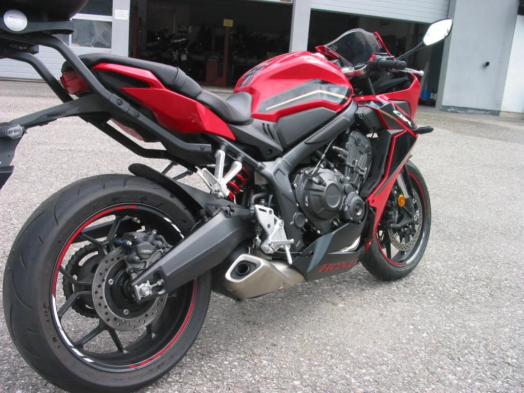 Honda CBR650R nur 1.000 Km