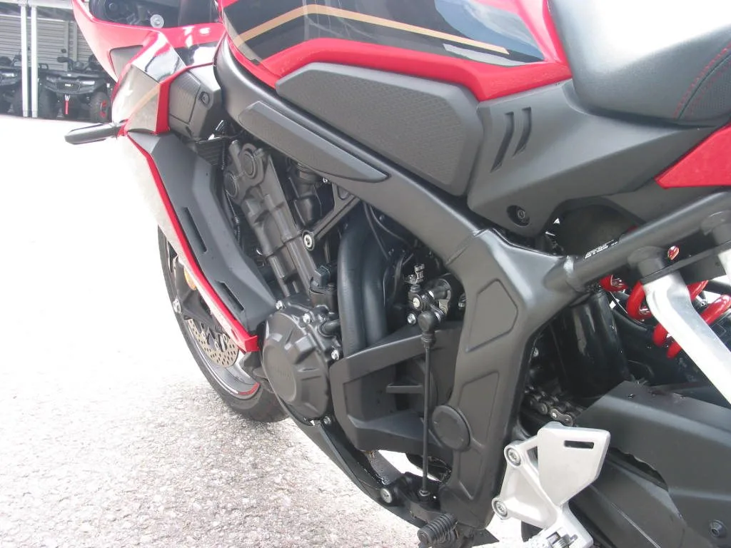 Honda CBR650R nur 1.000 Km