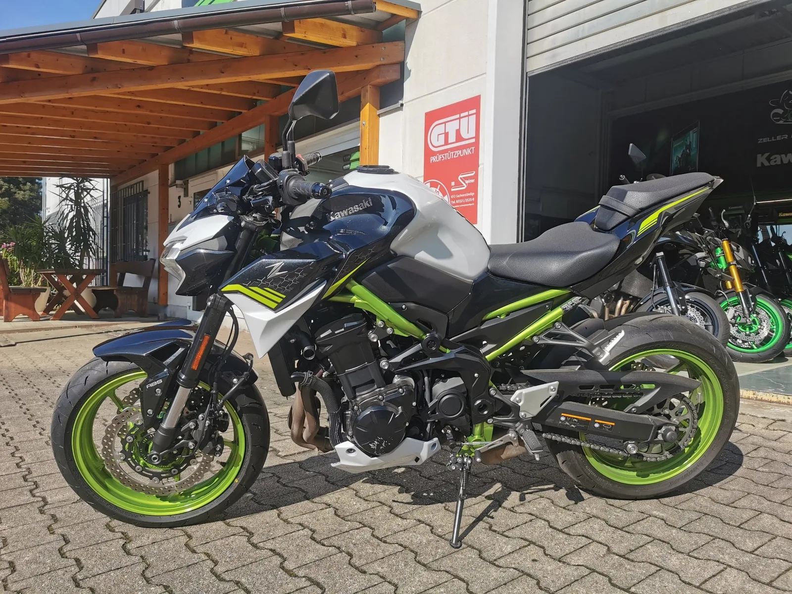 Kawasaki Z900