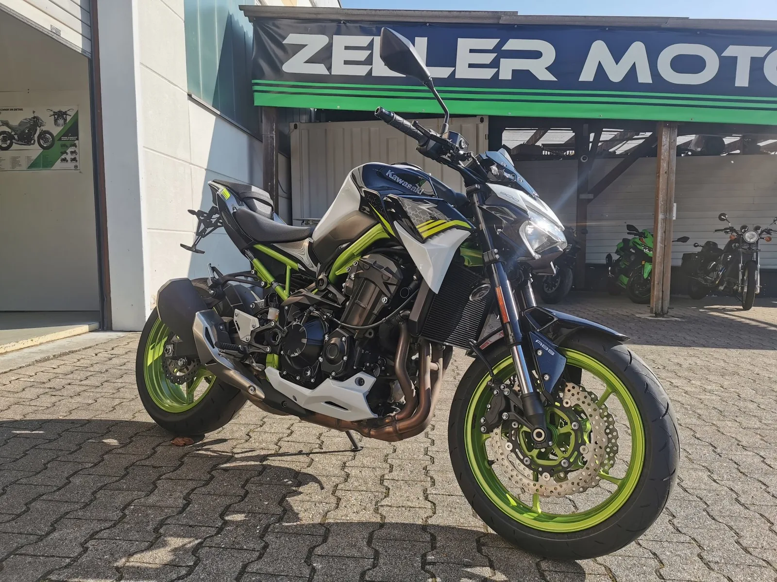 Kawasaki Z900