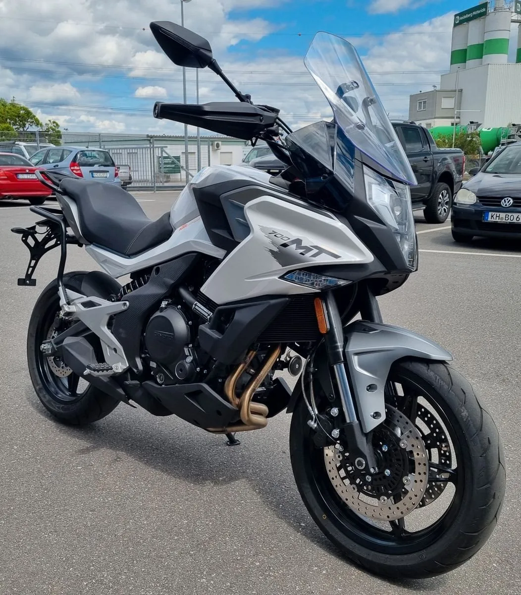 CFMOTO 700MT