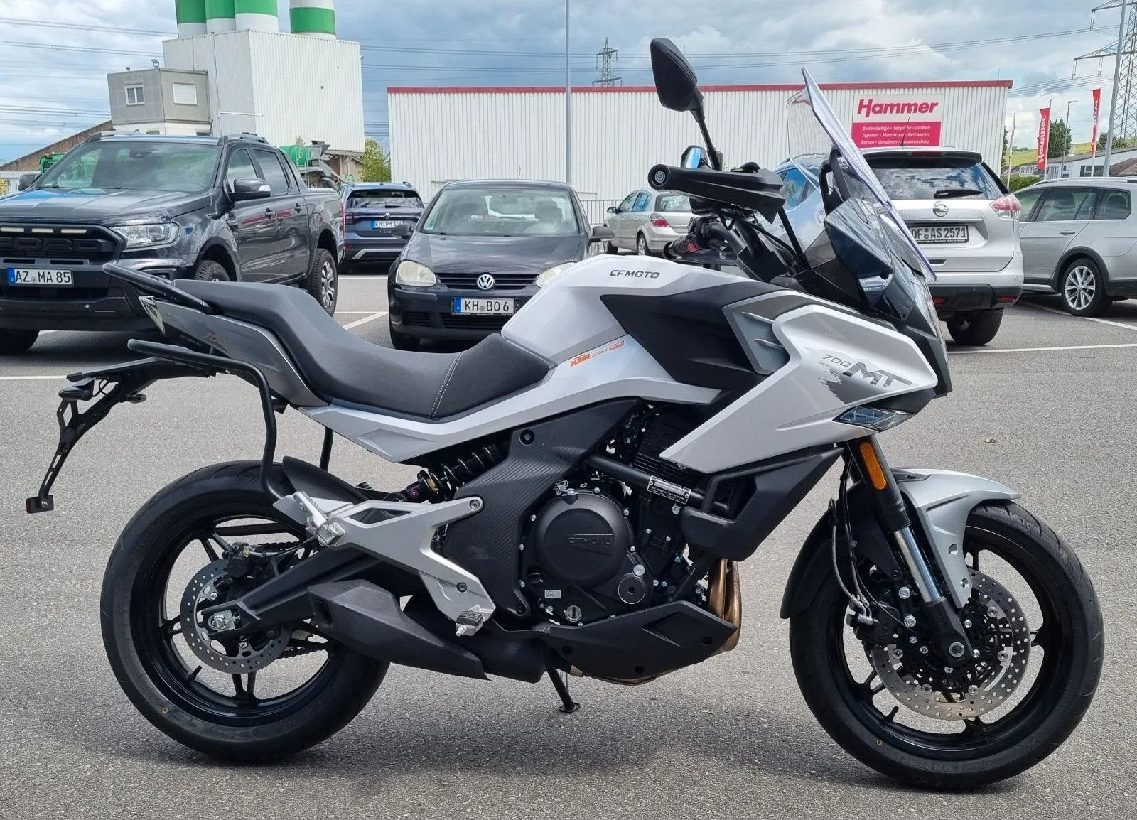 CFMOTO 700MT