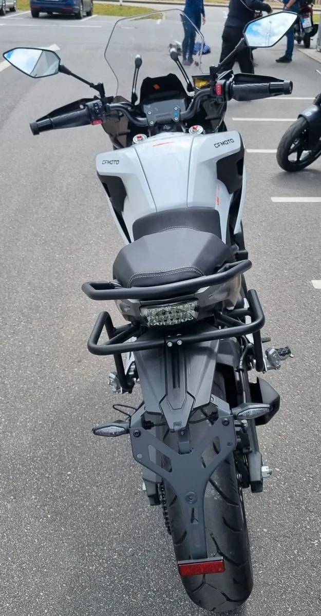 CFMOTO 700MT