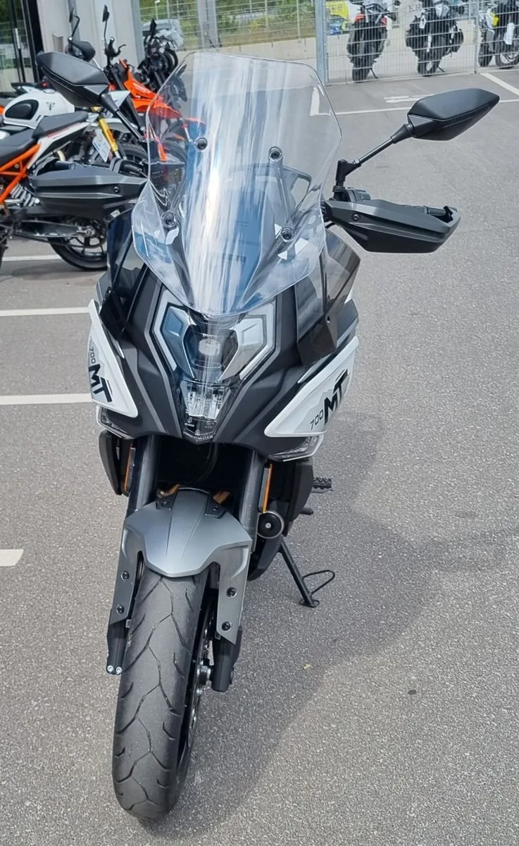 CFMOTO 700MT