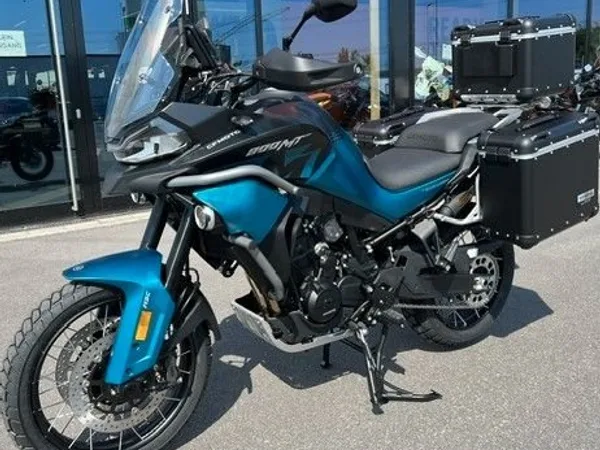 CFMOTO 800MT-ES
