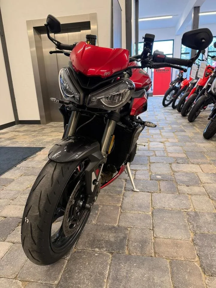 Triumph Street Triple 765 RS