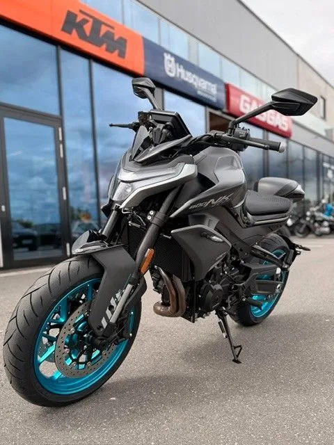 CFMOTO 800NK Sport