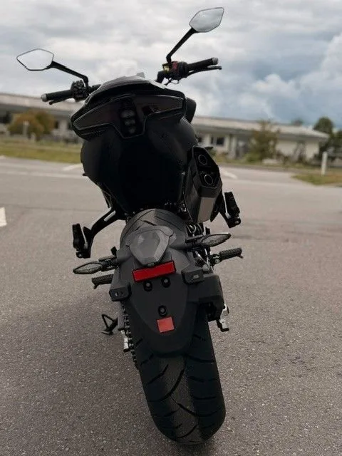CFMOTO 800NK Sport