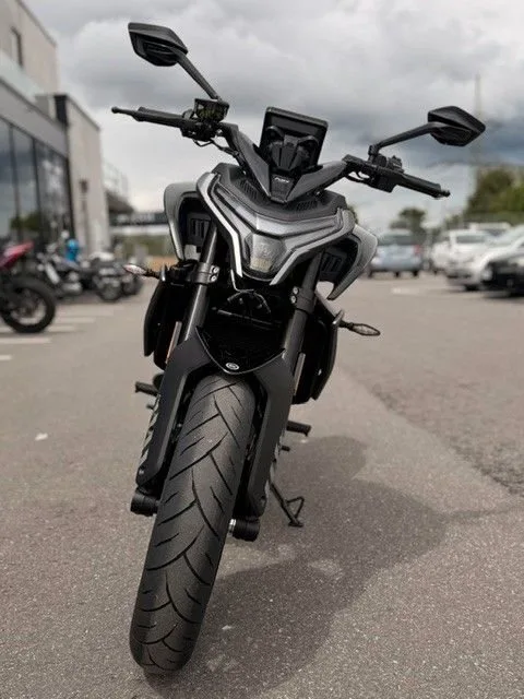 CFMOTO 800NK Sport