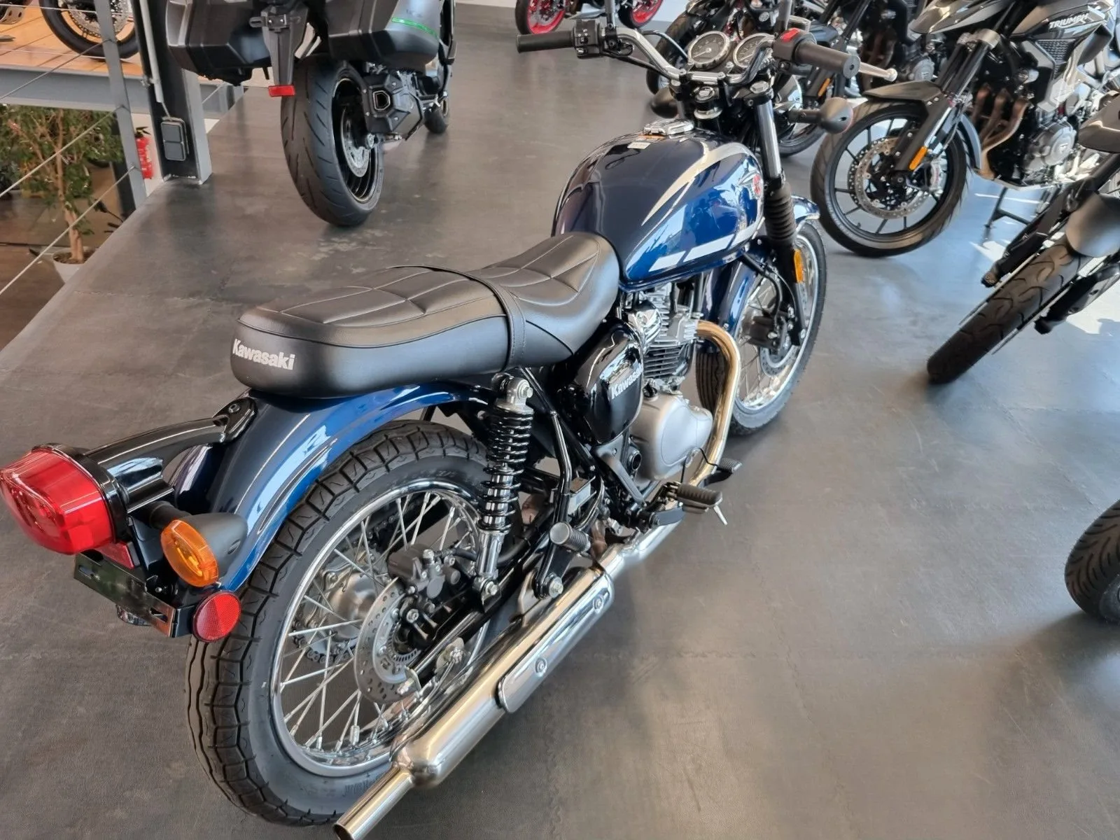 Kawasaki W230