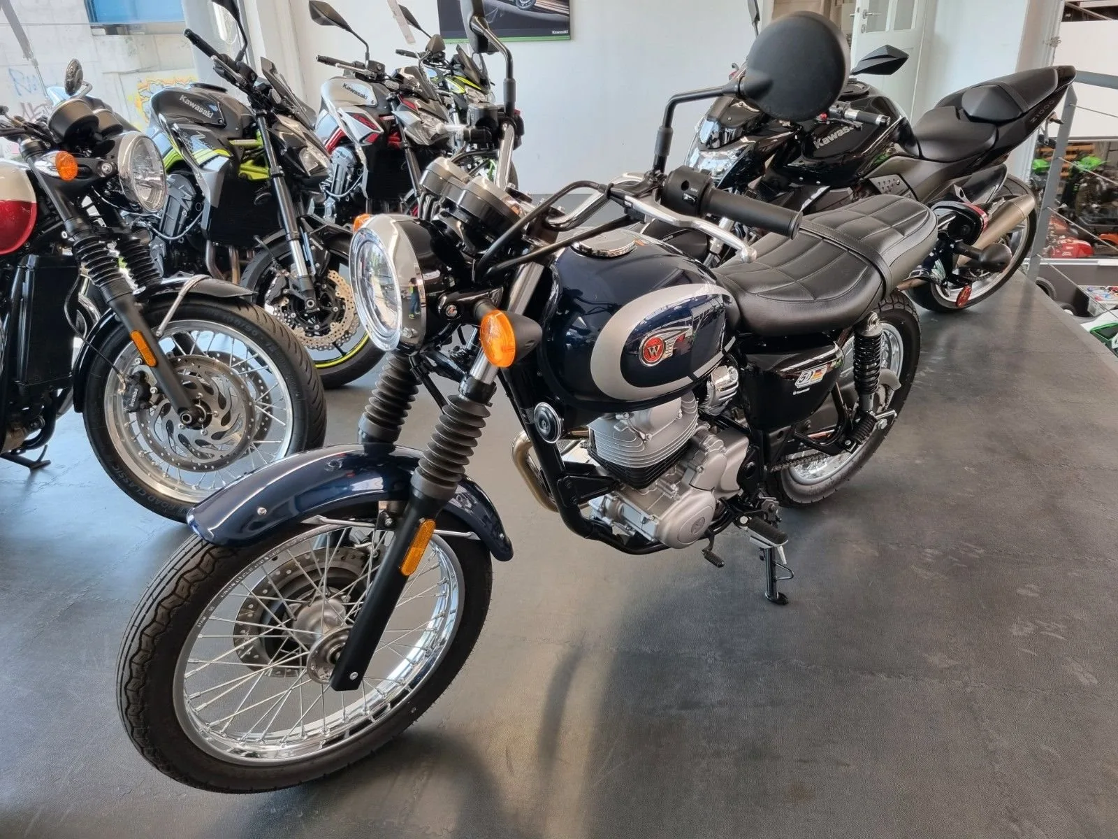 Kawasaki W230