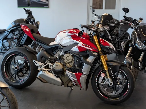 Ducati Streetfighter V4 S